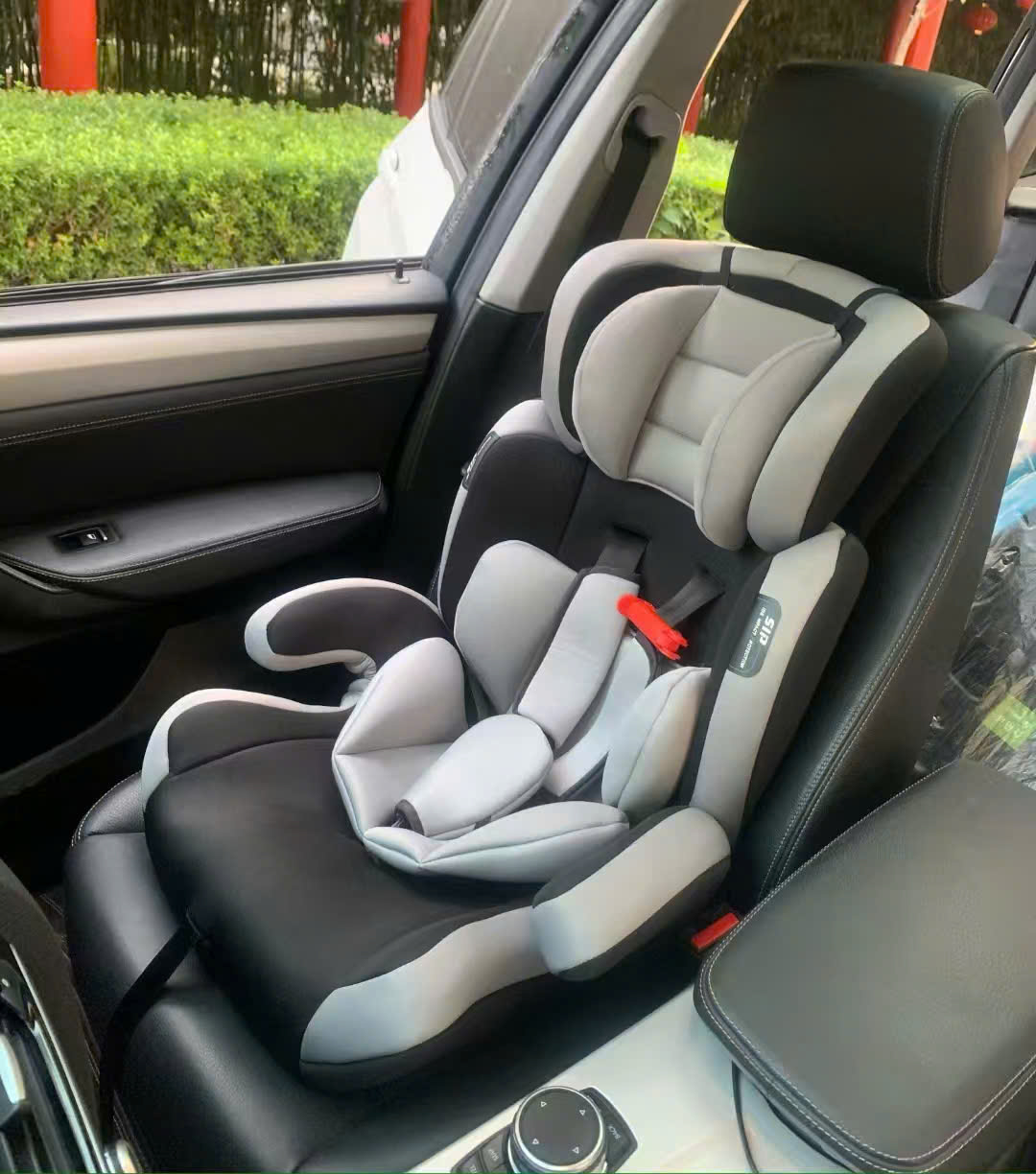 Ghế ngồi trẻ em